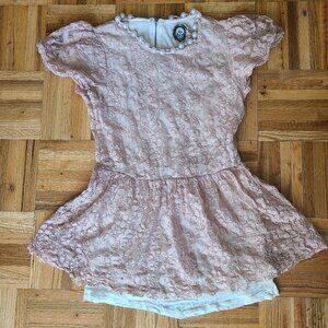 Adorable lace peplum top. Size small.